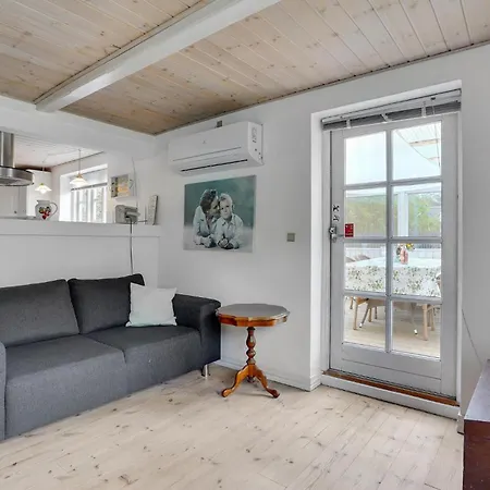 4 Bedroom Lovely In