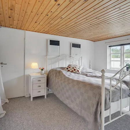 4 Bedroom Lovely In