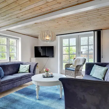 4 Bedroom Lovely In